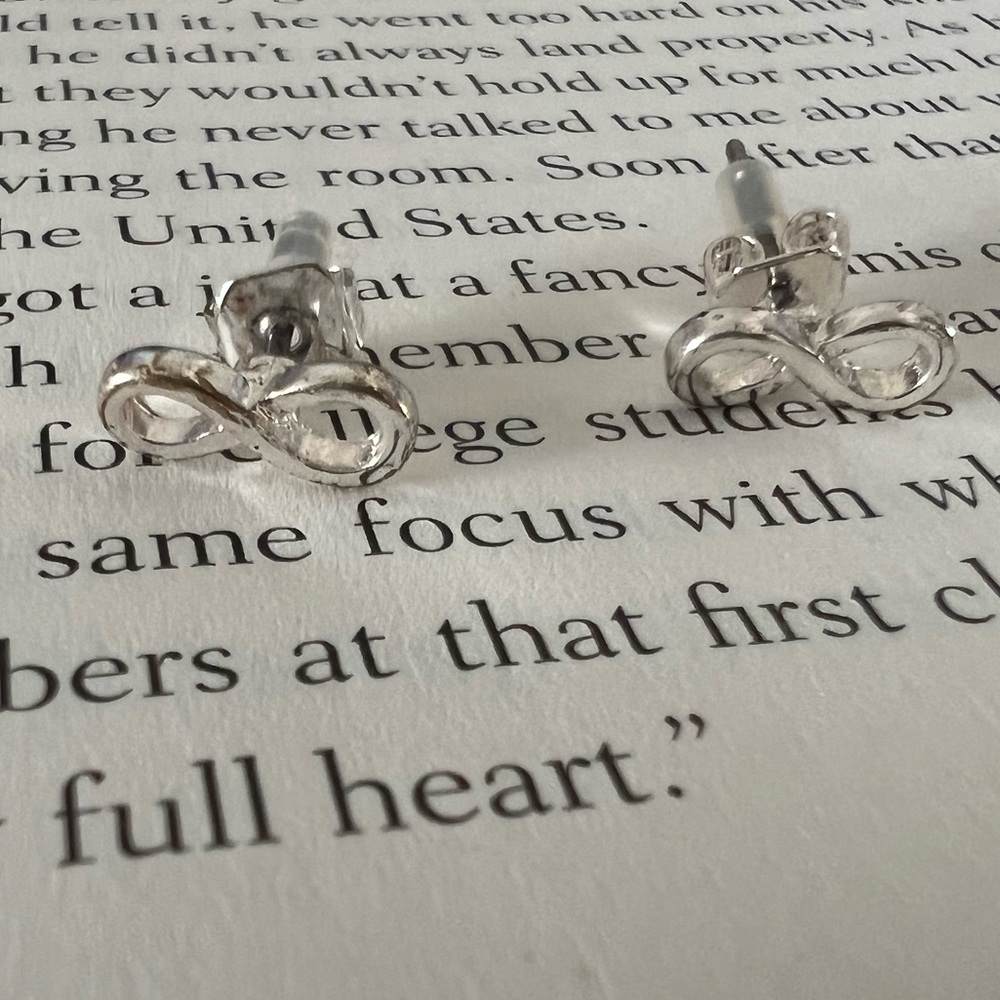 Infinity earrings NWOT